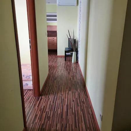 Lafranconi Apartament *